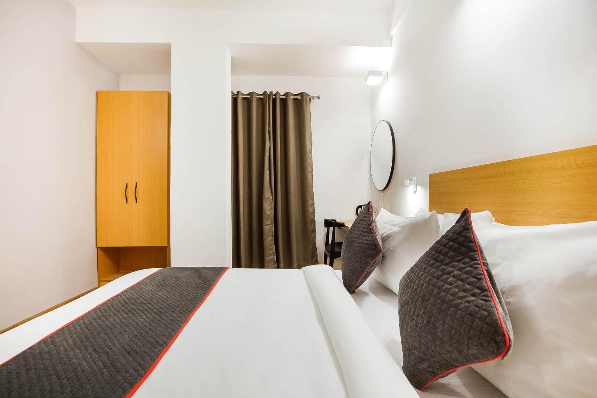 Super Townhouse Lords Inn Regency Mānglia Extérieur photo